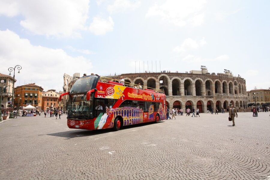 Verona: Hop-on Hop-off Tour 24 or 48-Hour Ticket - Audio, comfort, and practical limits