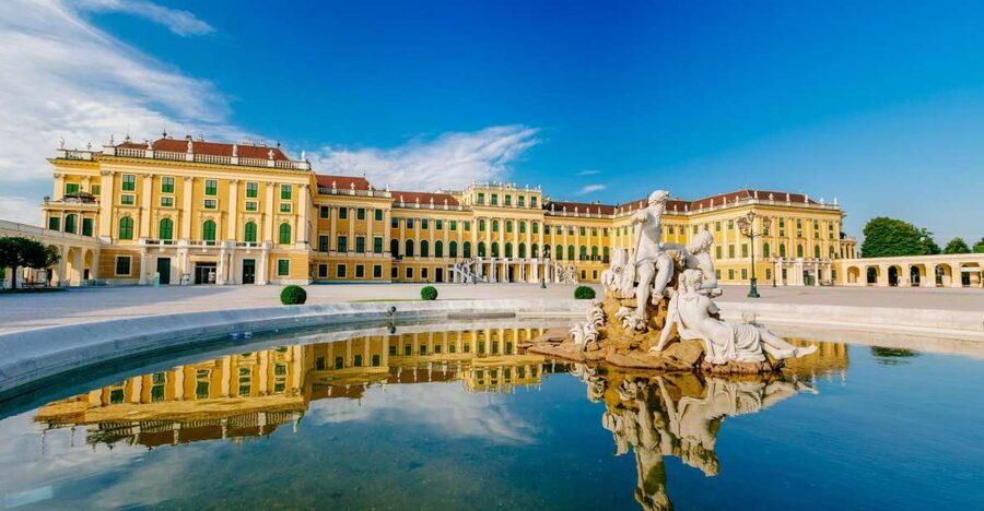 Vienna: Bus & Schönbrunn Palace Skip-the-Line Guided Tour - Seeing Vienna from the Ringstraße
