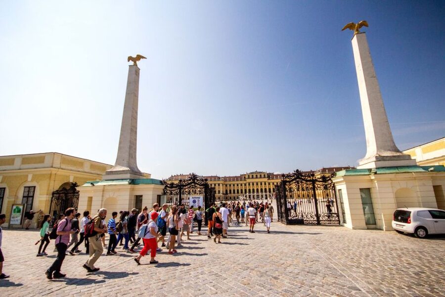 Vienna: Bus & Schönbrunn Palace Skip-the-Line Guided Tour - Timing, pace, and group management