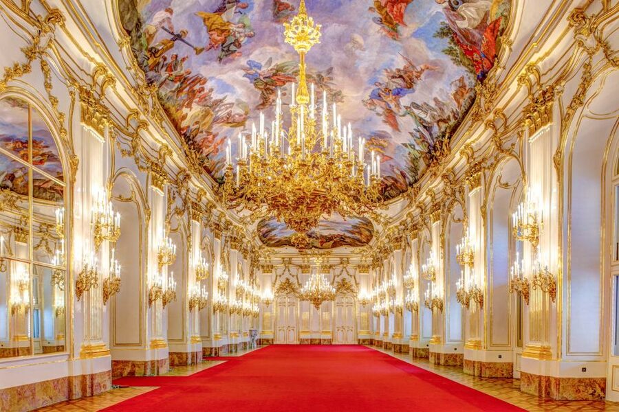Vienna: Bus & Schönbrunn Palace Skip-the-Line Guided Tour - Starting near the Vienna State Opera