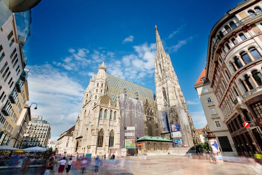 Vienna: Hop-On Hop-Off Sightseeing Bus Tour in 19 Languages - The self-guided walking tour
