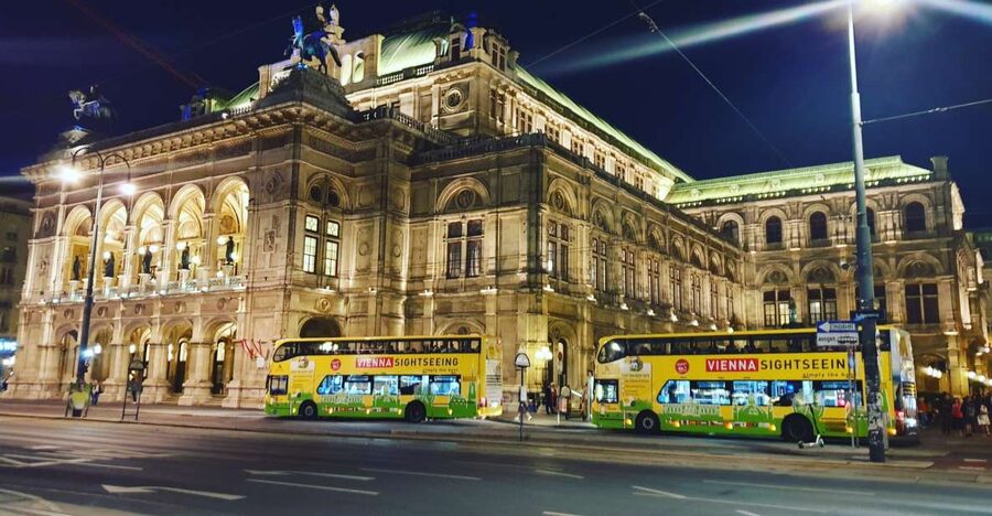 Vienna: Panoramic Night Tour by Bus - What a one-hour panoramic ride really means