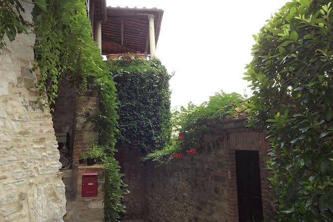 Villages of Chianti with lunch and tasting in Open Top Van - Meeting in Florence at 9:30 am