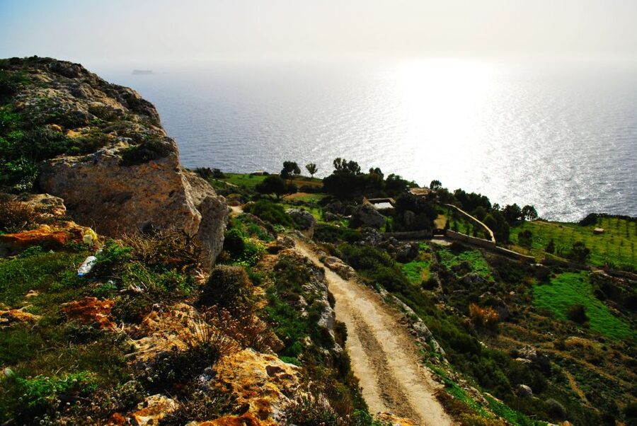 Vintage Bus: Mdina, Clapham Junction, Buskett, Dingli Cliffs - Key points at a glance