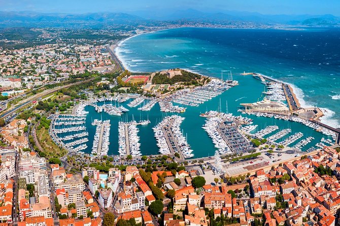 Visit of Antibes Juan-Les-Pins by convertible bus - How the timetable affects the value