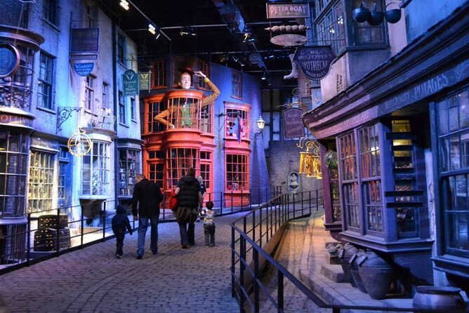 Warner Bros. Studio Tour London Transport Only by Bus - Return transport and one-way flexibility