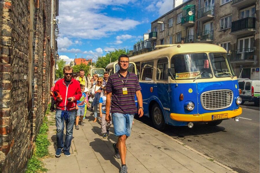Warsaw: 2.5-Hour Dark Side - Praga District by a Retro Bus - E. Wedel hot chocolate and Warsaw’s sweet side