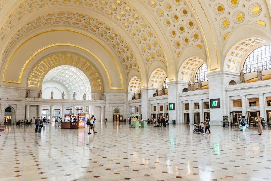 Washington DC Day Trip by Bus from New York City - The guides make or break the day