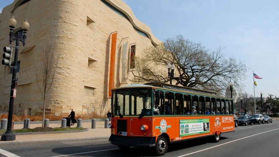 Washington, DC: Hop-On Hop-Off Old Town Trolley City Tour - Smithsonian museums and the Constitution Avenue stop