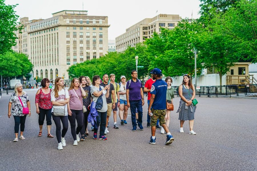 Washington DC: National Mall Night Bus Tour - The Korean War, Vietnam, and Marine Corps memorials