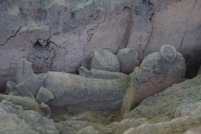 Xi'an 1-Day Coach Tour of Terracotta Army - The 8:00 a.m. start and pickup details
