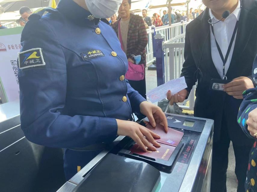 Xian: Terracotta Army Ticket & Guided Bus Tour with Options - Crowds, weather, and the best timing