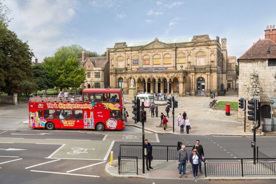 York: City Sightseeing Hop-On Hop-Off Bus Tour - Bishopthorpe Road and the southern loop