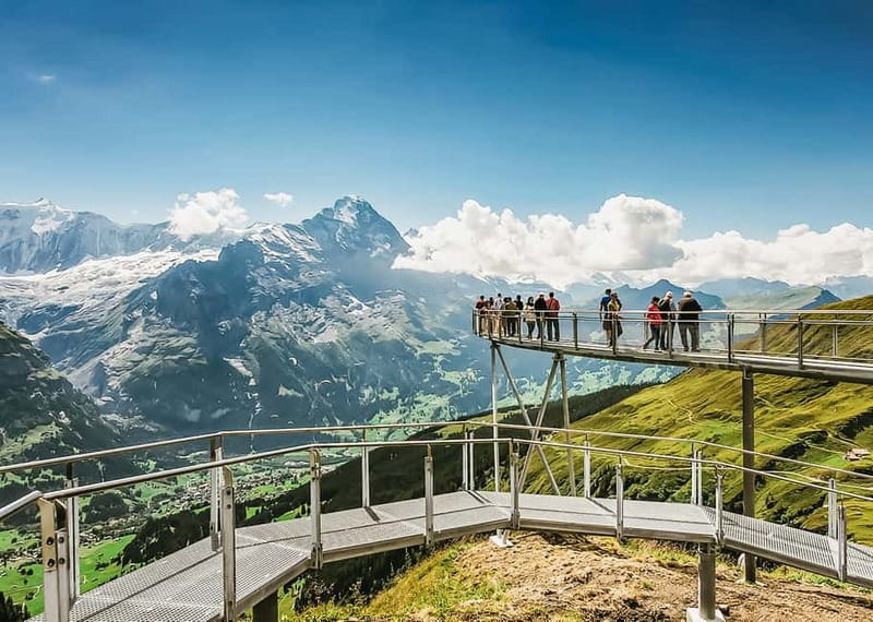 Zurich: Day Trip to Grindelwald, Interlaken & Lauterbrunnen - Guides, coaches, and the value of a fixed schedule