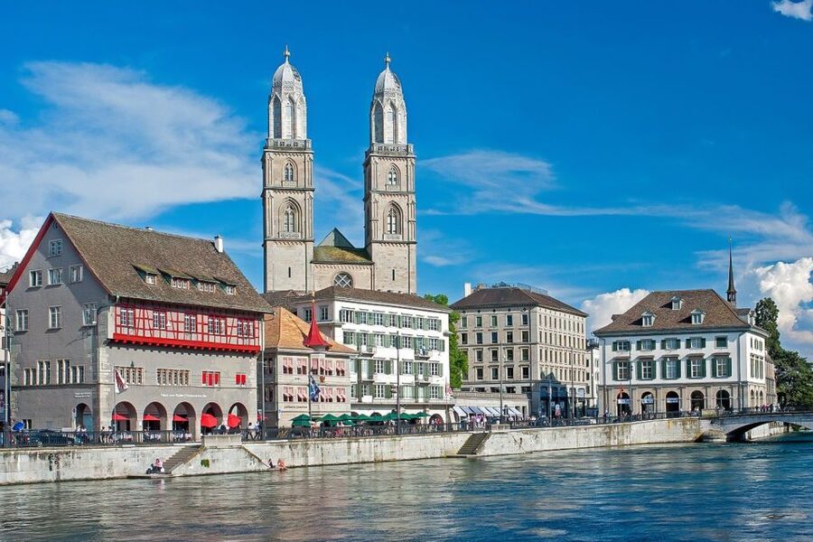 Zurich: Sightseeing Bus Tour with Optional FIFA Museum - The optional FIFA Museum finish