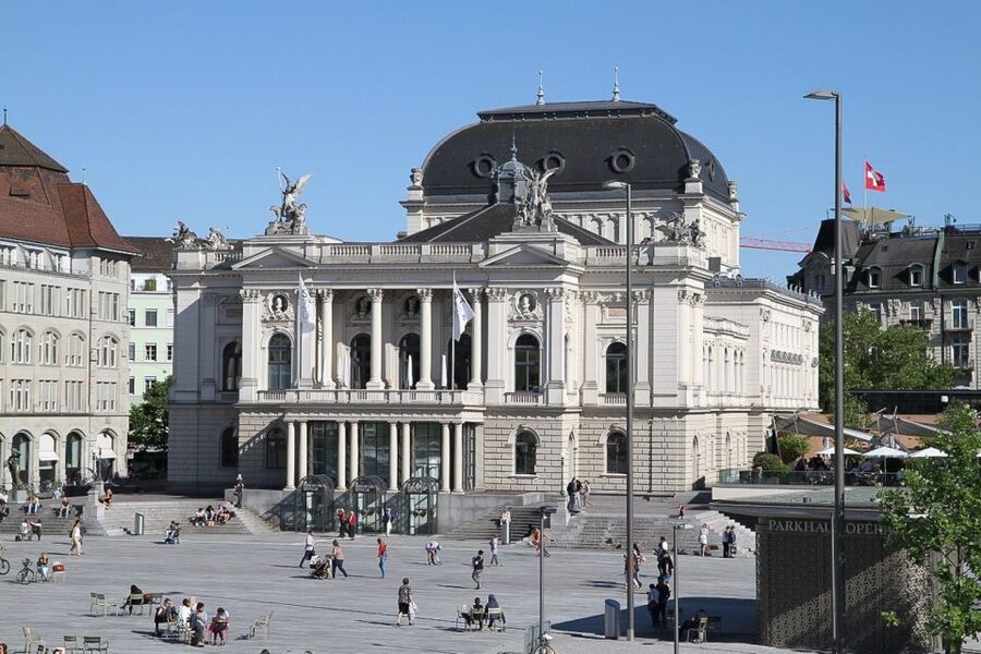 Zurich: Sightseeing Bus Tour with Optional FIFA Museum - Starting at Zurich Sihlquai Bus Station